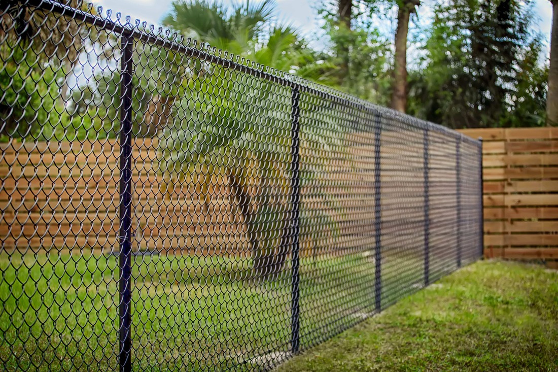 honolulu hawaii chain link fence